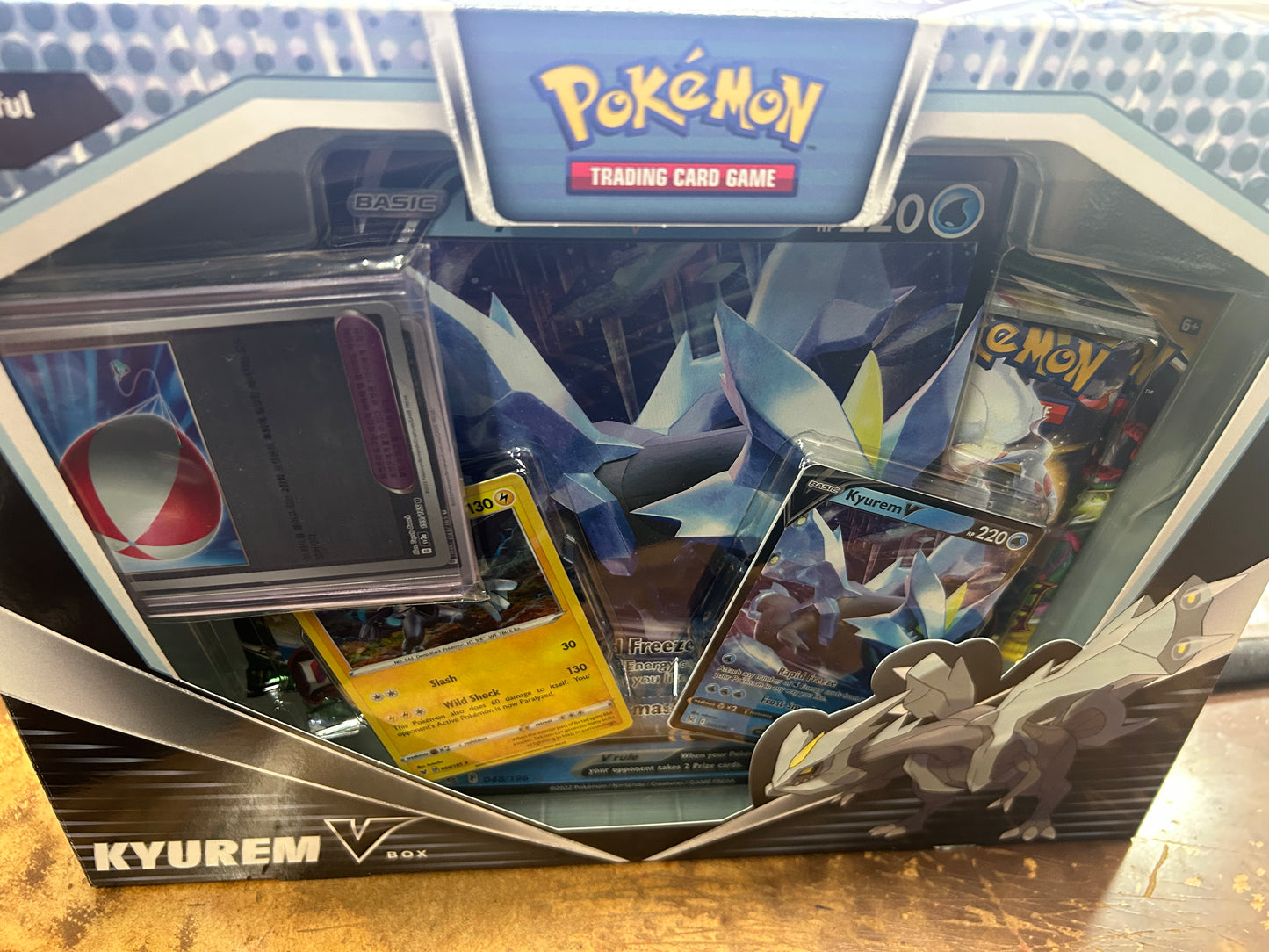 POKEMON KYUREM V BOX