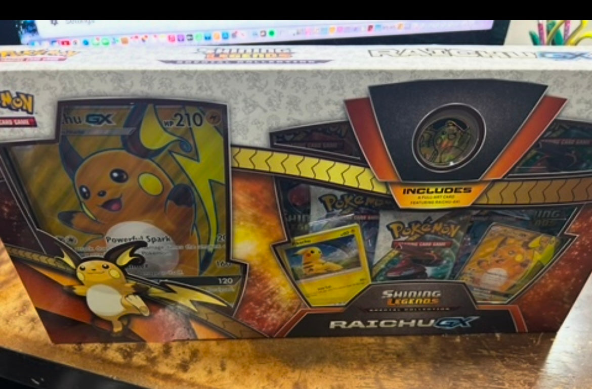 SHINING LEGENDS RAICHU GX SPECIAL COLLECTION