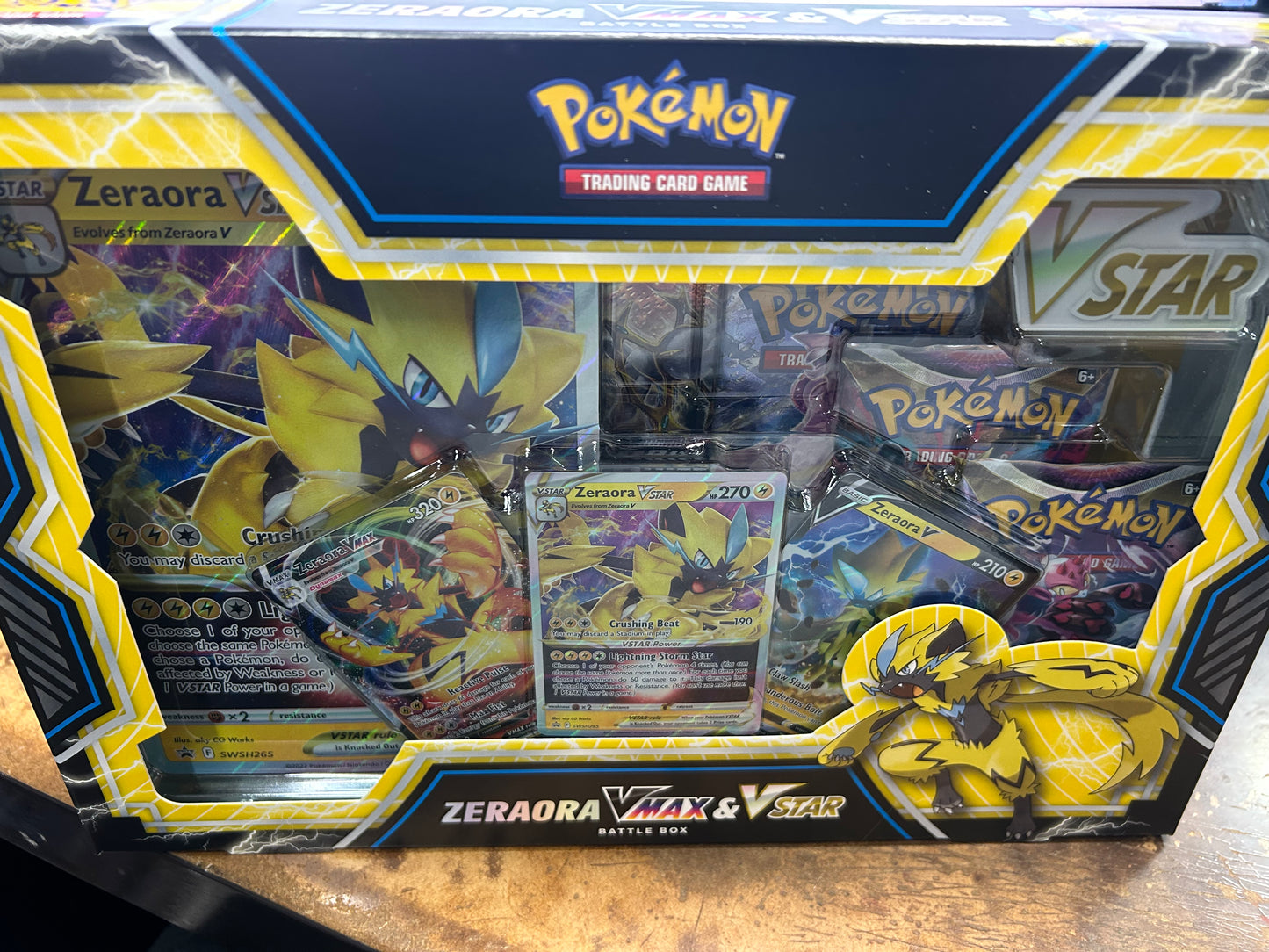ZERAORA VMAX/VSTAR BATTLE BOX